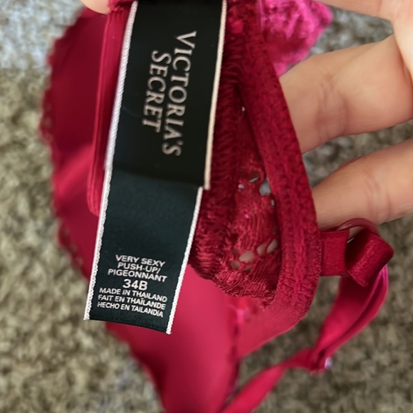 Victoria Secret bra - Picture 3 of 3